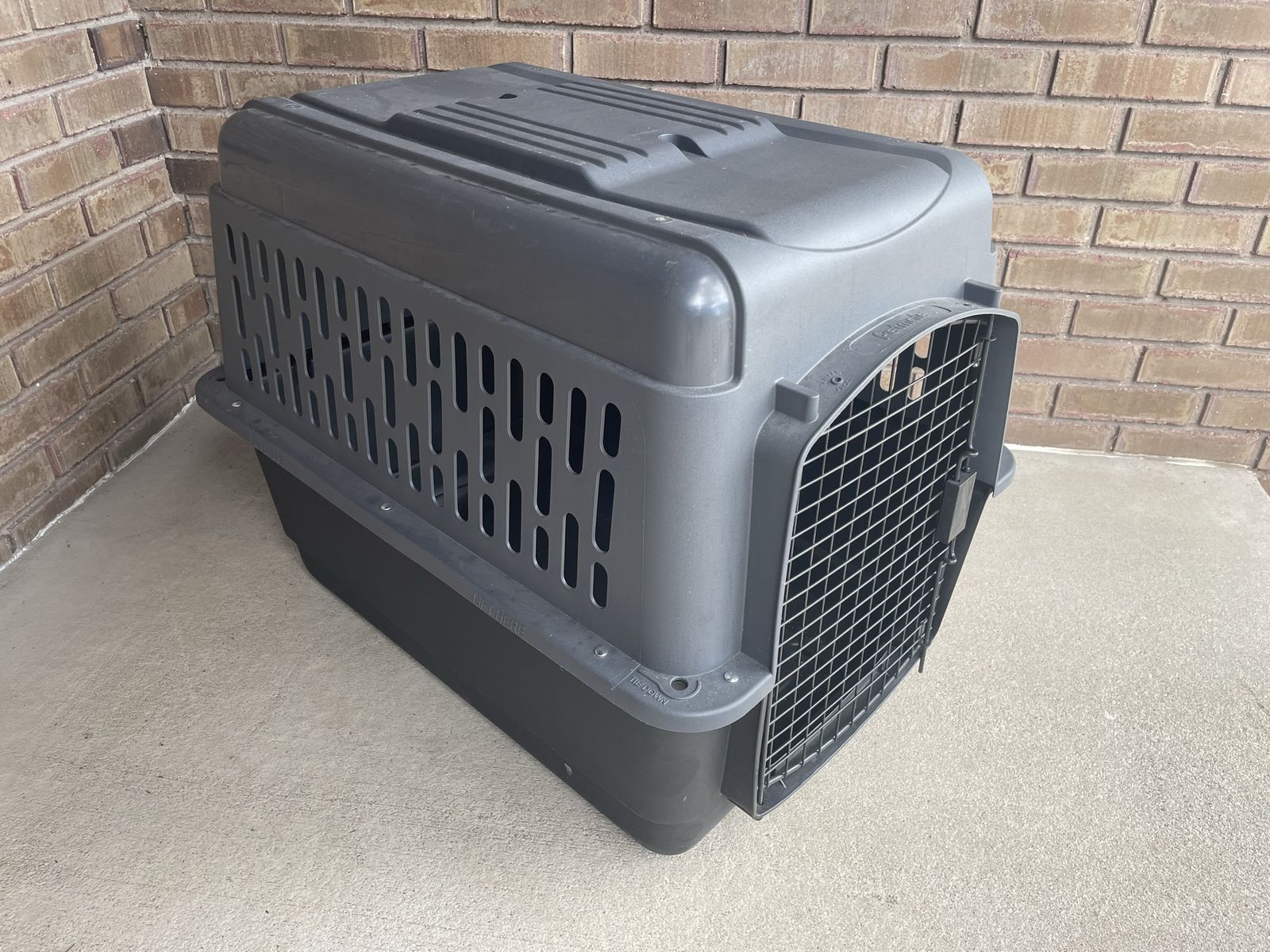 PetMate Dog Kennel