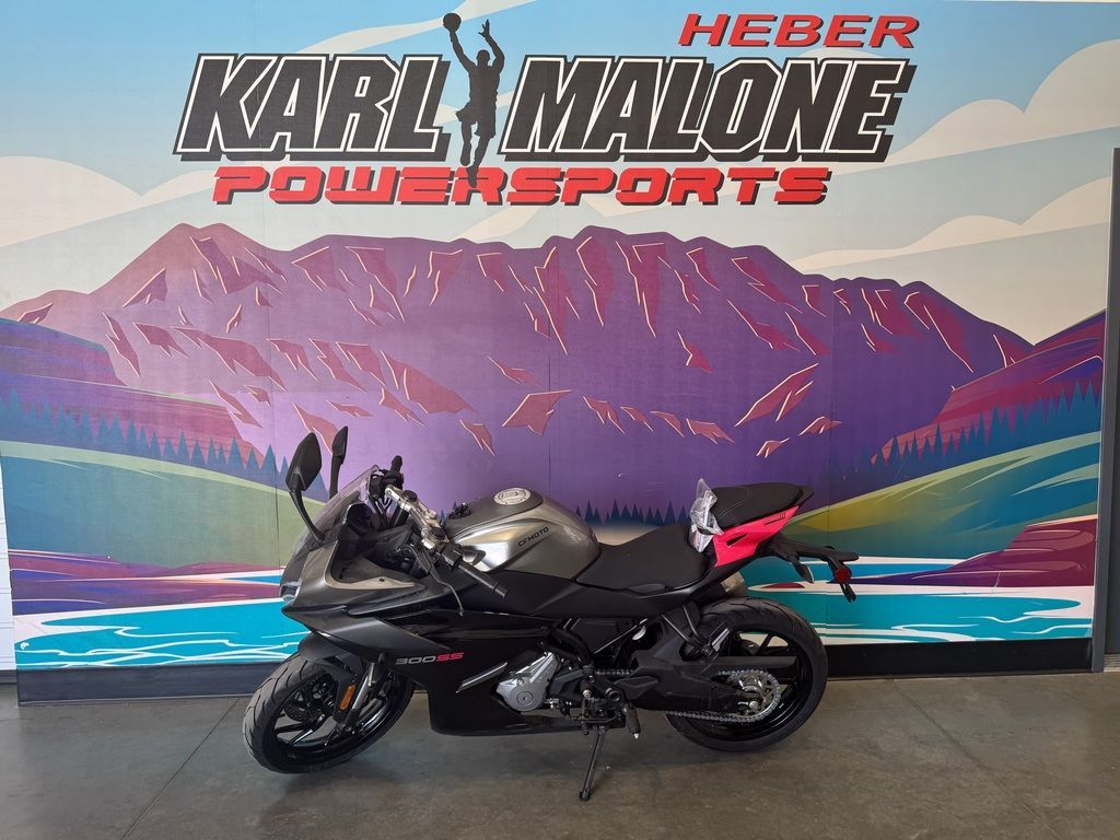 2025 CFMOTO 300SS CF300-5US - C02326-C