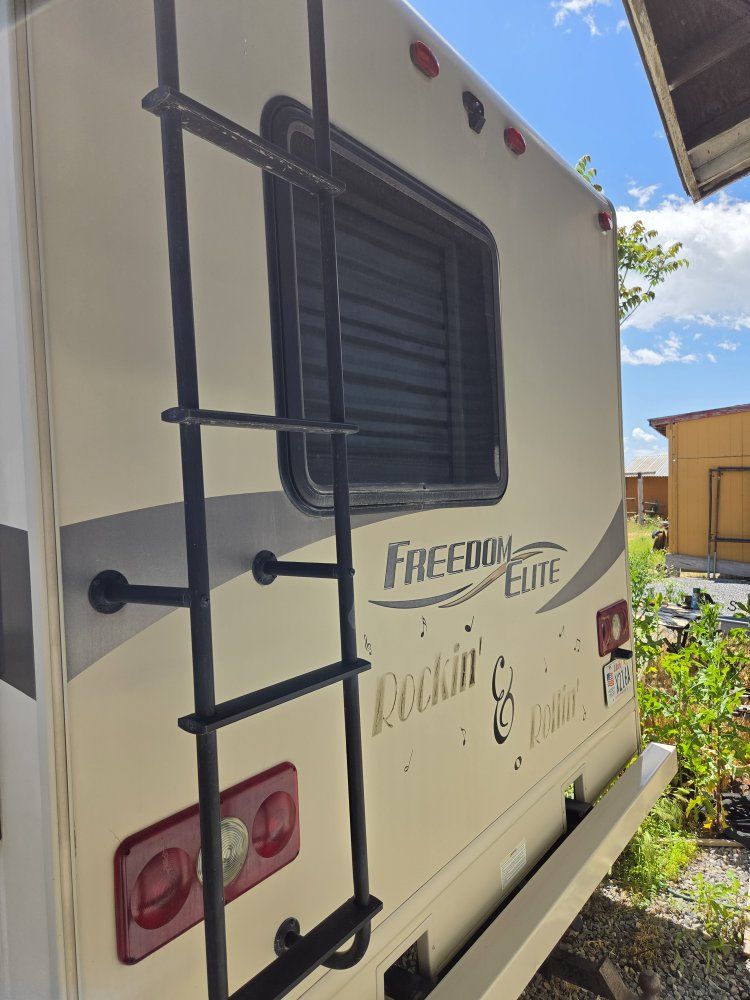 2017 Thor Motor Coach Freedom Elite. OBO