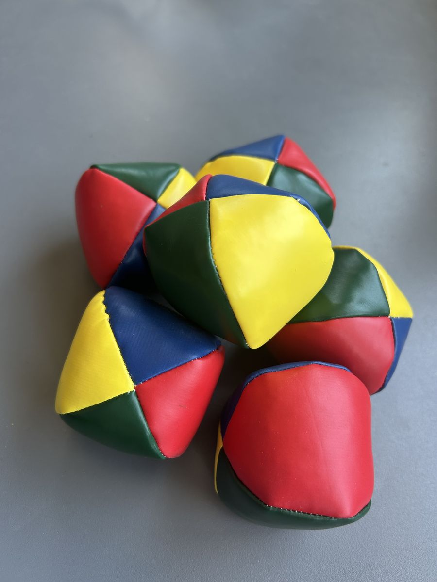 Like New Schylling Juggling Balls (Set of 6) – Great for Beginners & Pros
