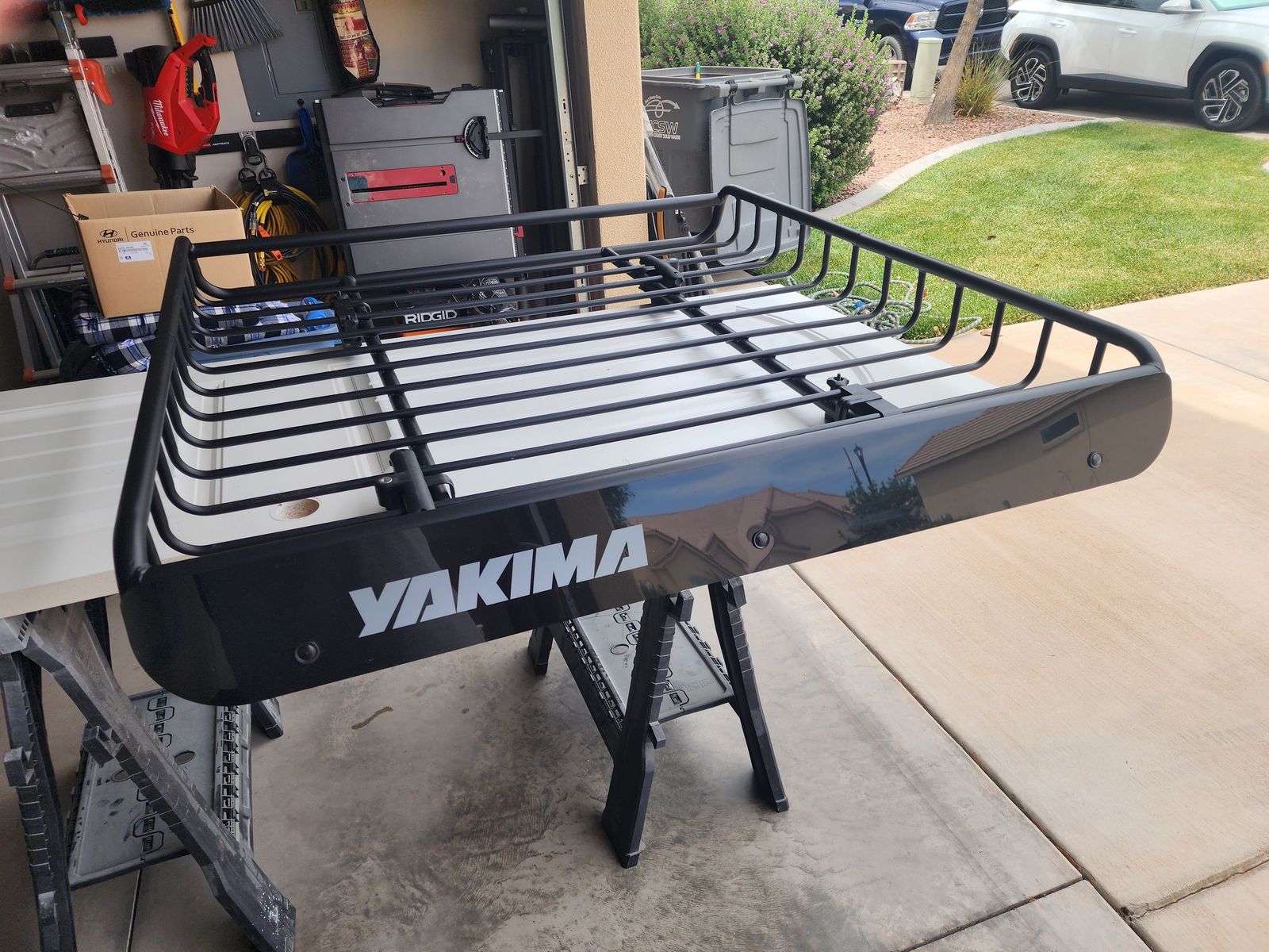 Yakama Roof Cargo Basket
