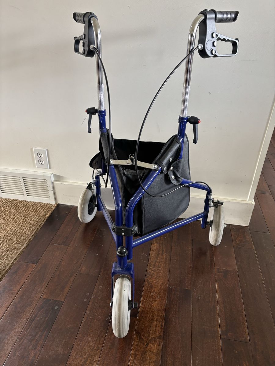 3wheeled walker