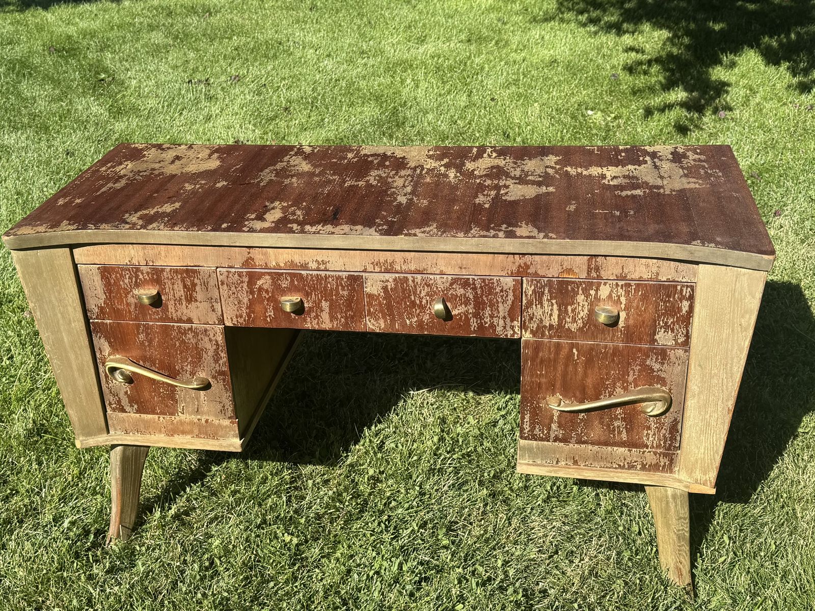 Main image 4