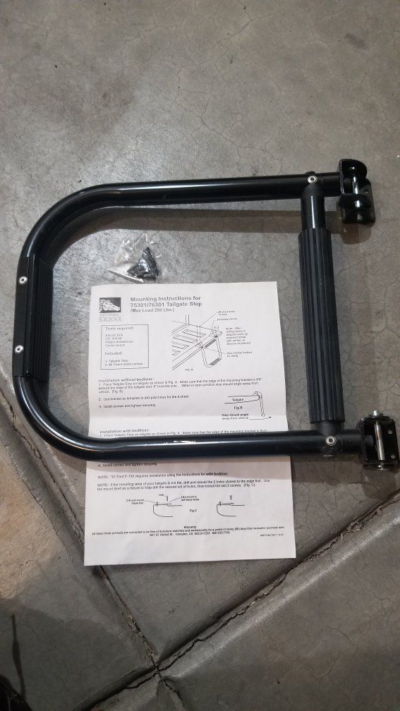 Steel Horse Automotive Tailgate Step 75301/76301 Truck Bed Access