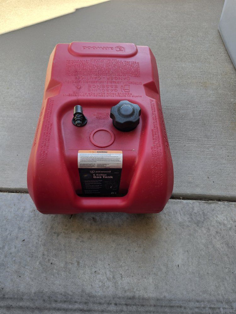 Attwood 6 Gallon Portable Marine Gas Tank for Boats