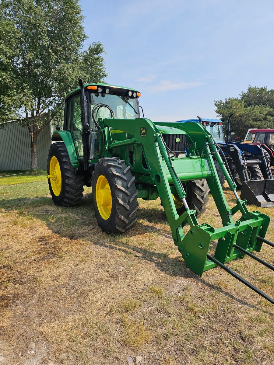 John Deere 7520