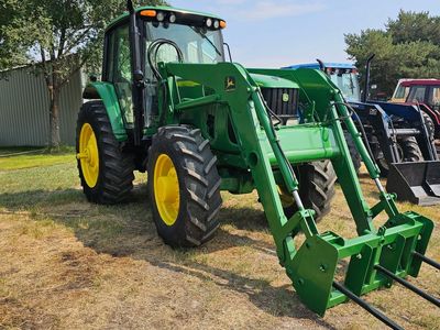 John Deere 7520