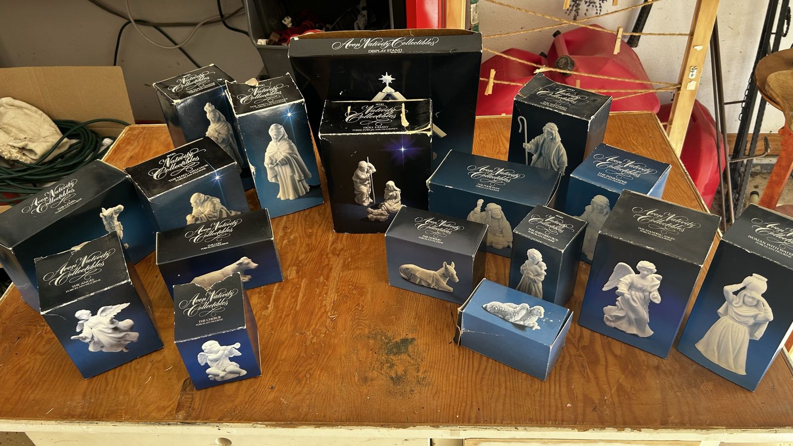 Avon Nativity Collectibles 1980s Porcelain Set with 19 pieces complete and boxes Complete
