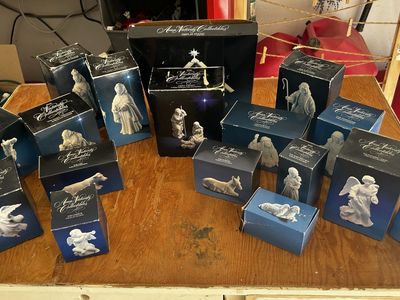 Avon Nativity Collectibles 1980s Porcelain Set with 19 pieces complete and boxes Complete