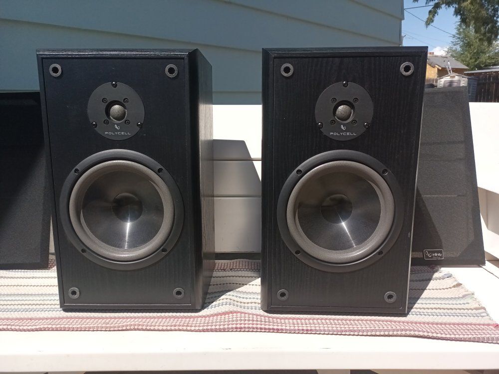 Infinity SS 2003 Bookshelf Speakers - Black Wood Grain Pair