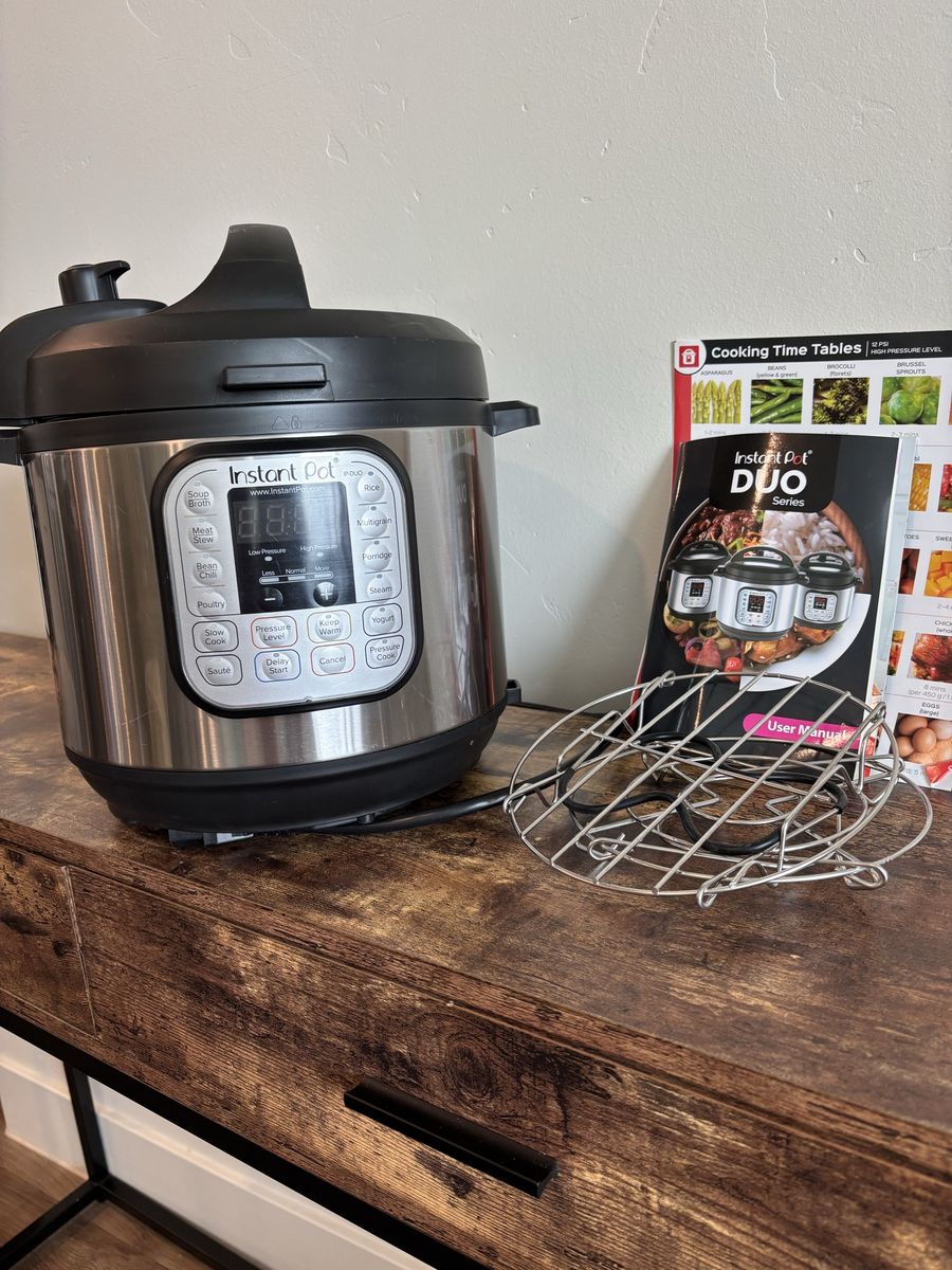 Instant Pot Duo Series — 6 Quart | 7-in-1 Electric Pressure Cooker