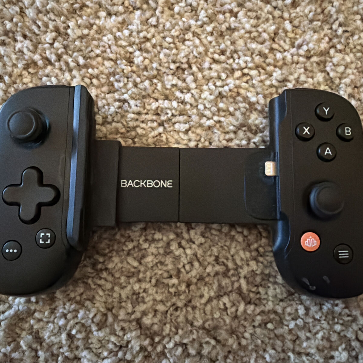 Backbone One Lightning Port