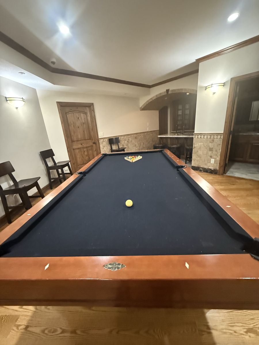 Brunswick Authentic American Pool Table with Dark Navy Felt and Wood Frame + accessories. Ready to play set.