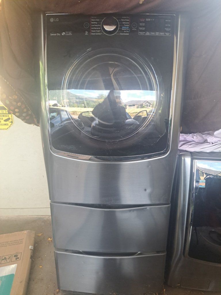 LG Direct Drive Front Load Washing Machine with Pedestal, Smart Diagnosis, Gray/Black