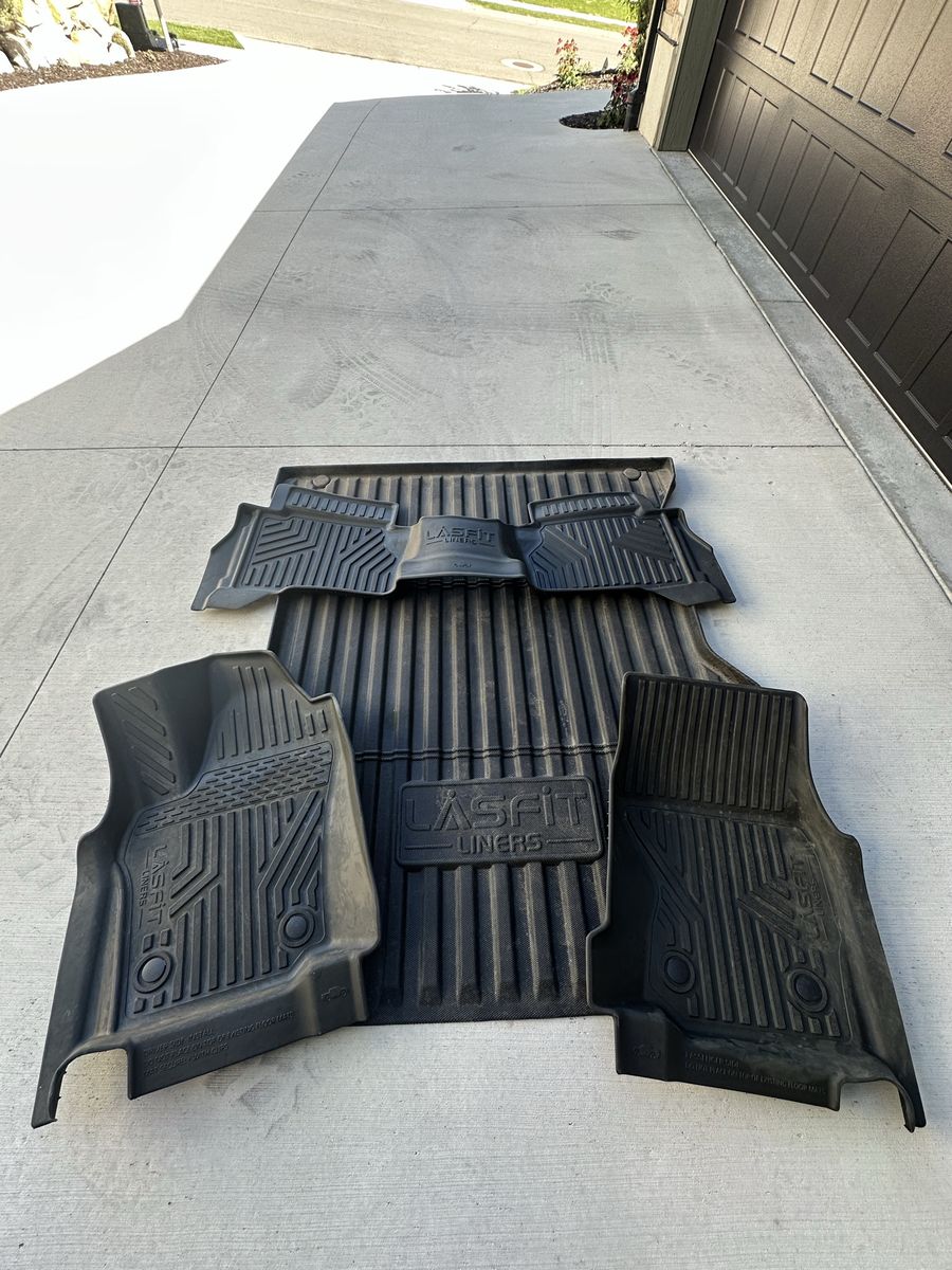 Toyota Tacoma Bed & Floor Mats
