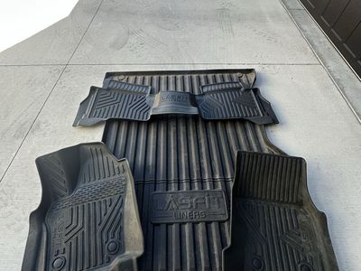 Toyota Tacoma Bed & Floor Mats
