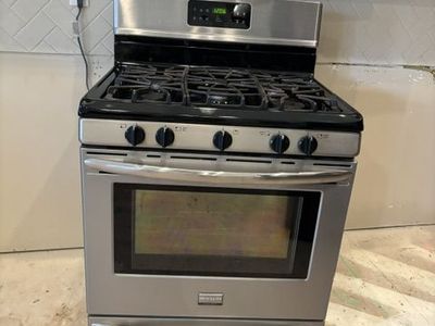 Frigidaire Gallery Gas Range/Stove 5 burner
