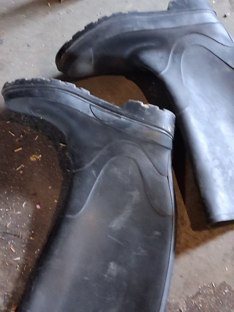 waiter boots
