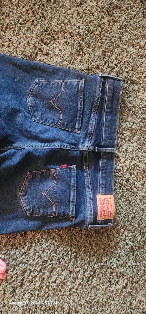 311 skinny jeans