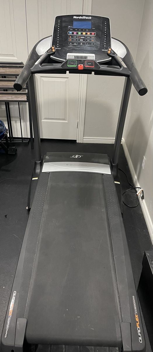 NordicTrack C900 Pro Treadmill – Incline, QuadFlex Cushioning, Folds Up