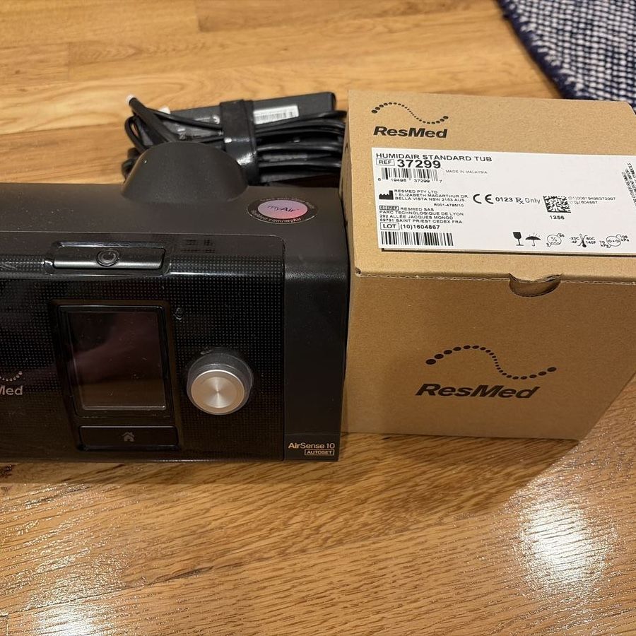 ResMed AirSense 10 AutoSet with HumidAir Humidifier and New Water Tub