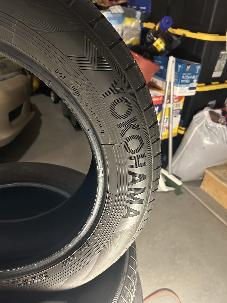4 Tires 225/60/18 Yokohama Avid GT 300.00
