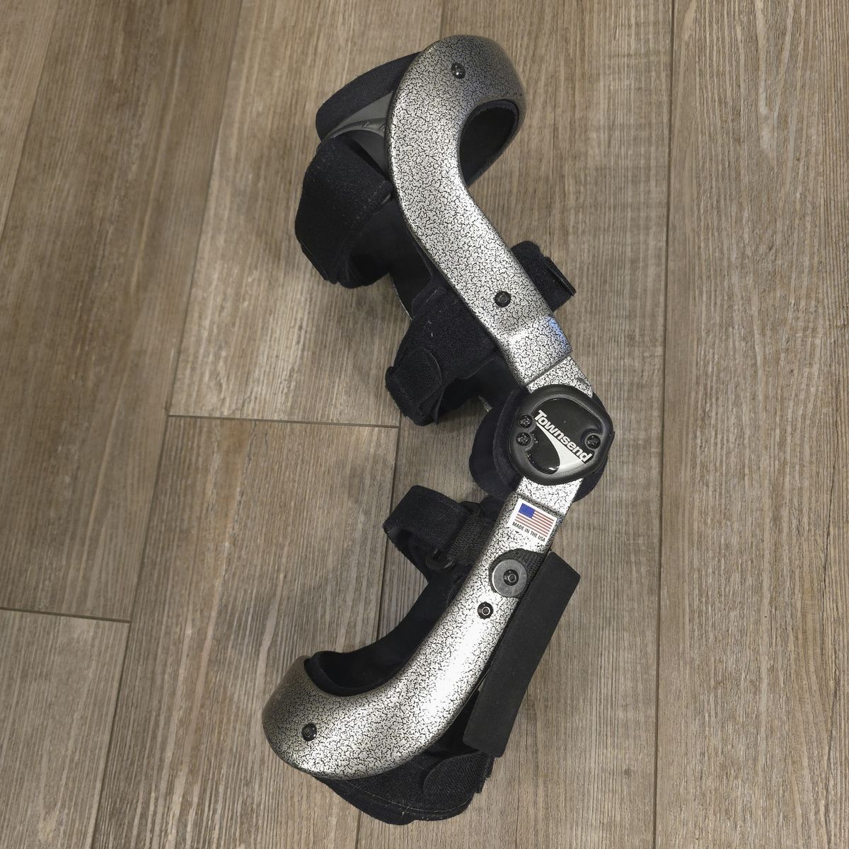 Townsend Thusane Knee Brace Adjustable Height Support Silver ACL Relief Right S