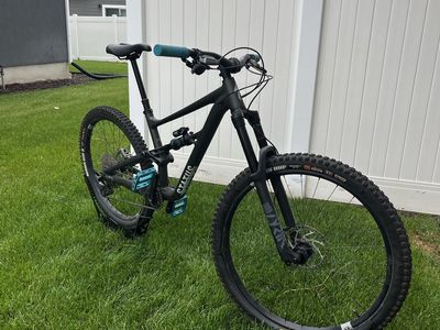Specialized Status 170 S3