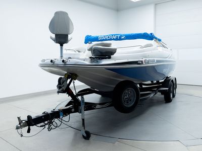 2018 Starcraft Ski / Fish boat deck style! V8 Volvo