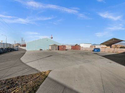 FOR LEASE — West Jordan Industrial Building