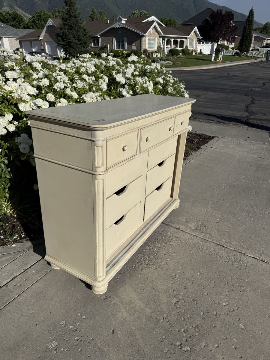 Cream 6 Drawer Dresser/Console Cabinet