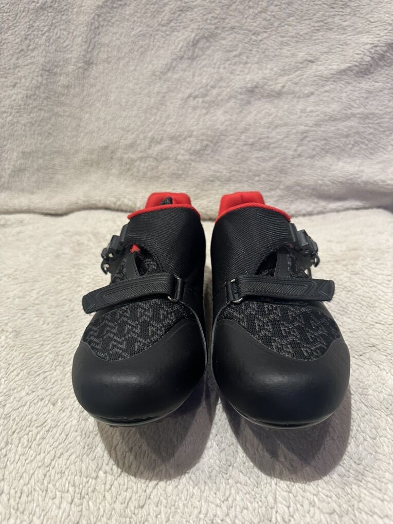 Sport Men’s Eu 44 Or US 10-10.5 Delta Like New