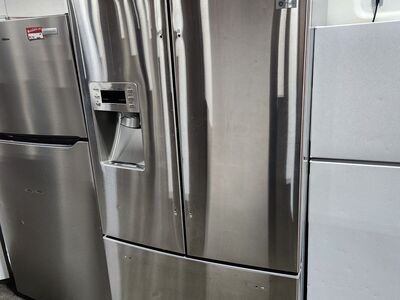 BEAUTIFUL GE PROFILE STAINLESS STEEL FRENCHDOOR FRIDGE! W-WARRANTY