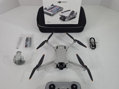 DJI Mini 3 Drone w/ DJI RC (Built-In Screen) – Low Hours & Excellent Condition