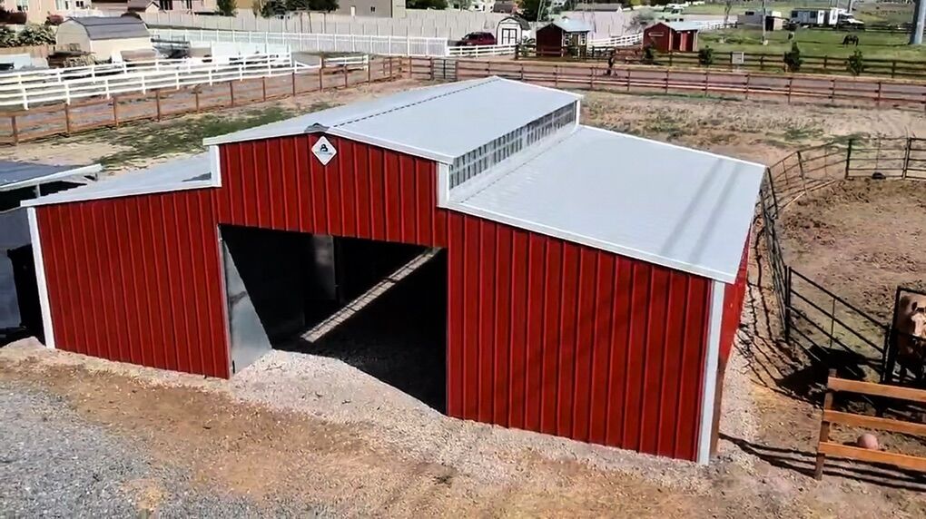 4 Stall Barn with Elevated Breezeway