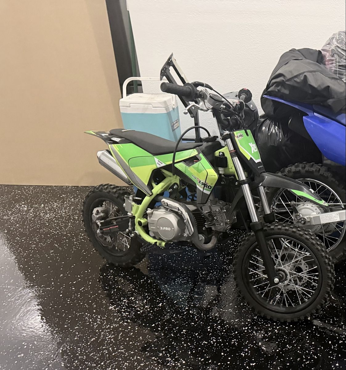 Dirt bike