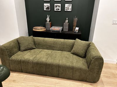 Green boneless couch - high quality and sturdy