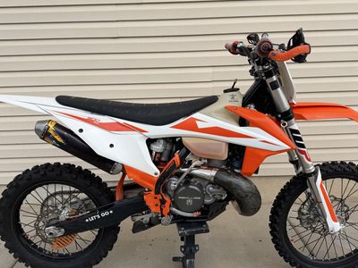 2019 KTM 300 XC 300XC Carbureted