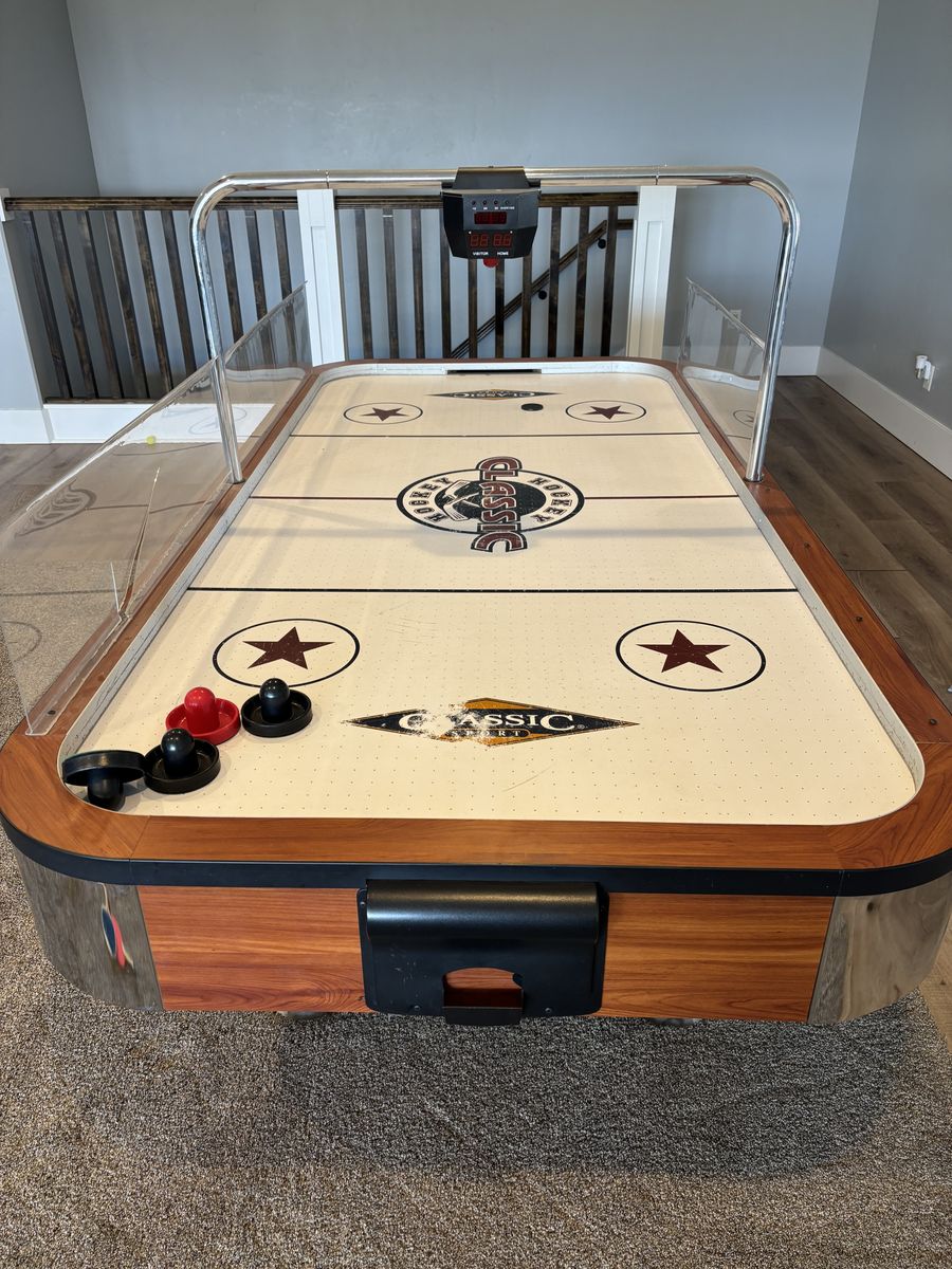Air Hockey Table