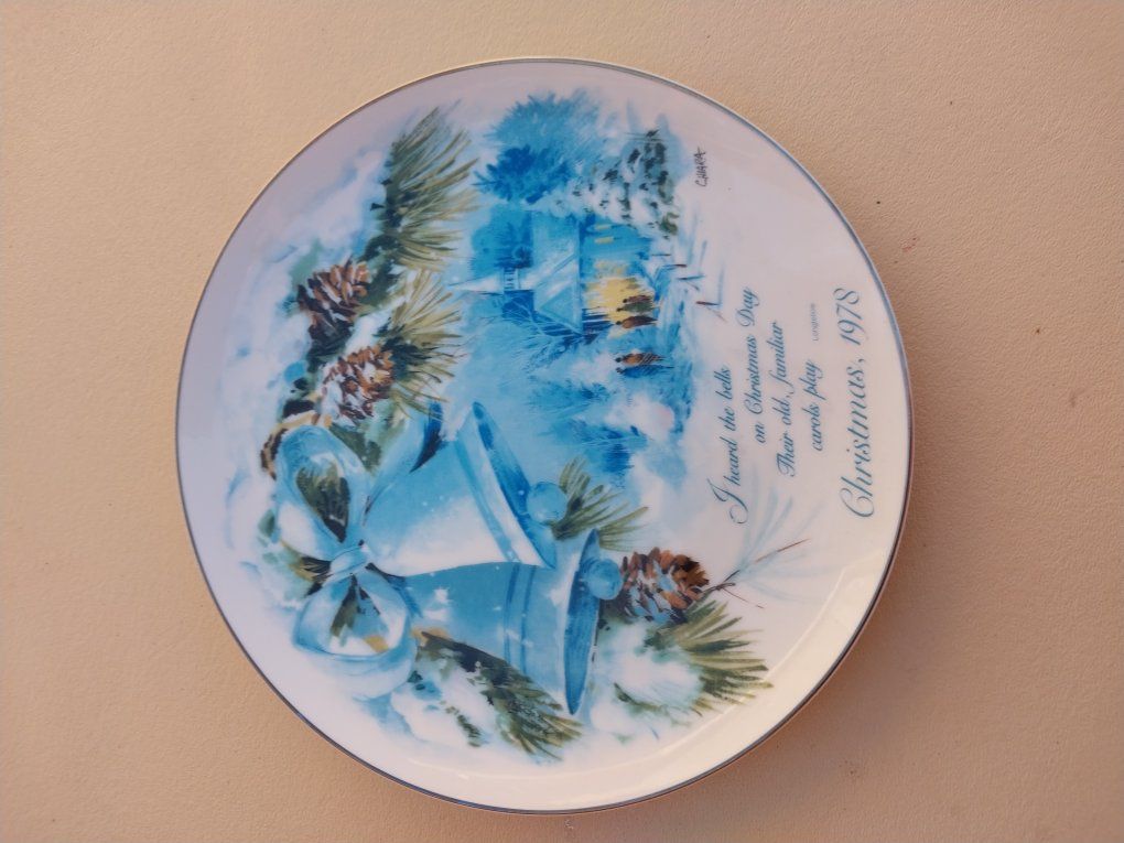 Christmas 1978 Commemorative Edition Plate Designe