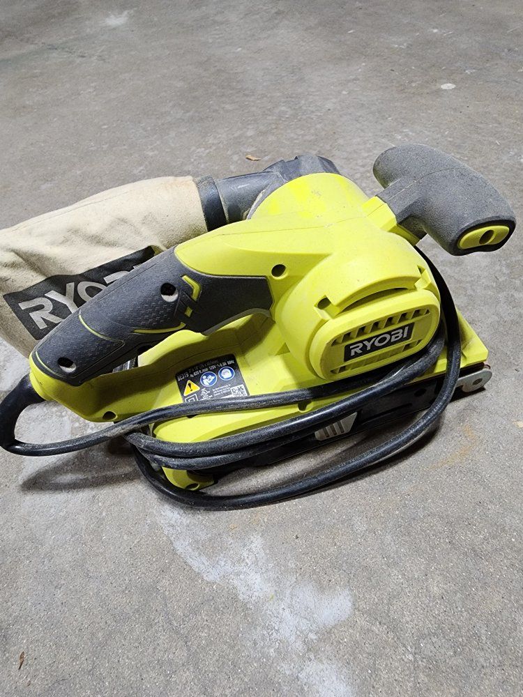 Ryobi BE319 3" x 18" Corded Belt Sander with Dust Bag