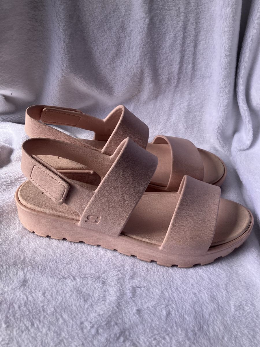 Skechers Women's Luxe Foam Pink Sandals - Size 11