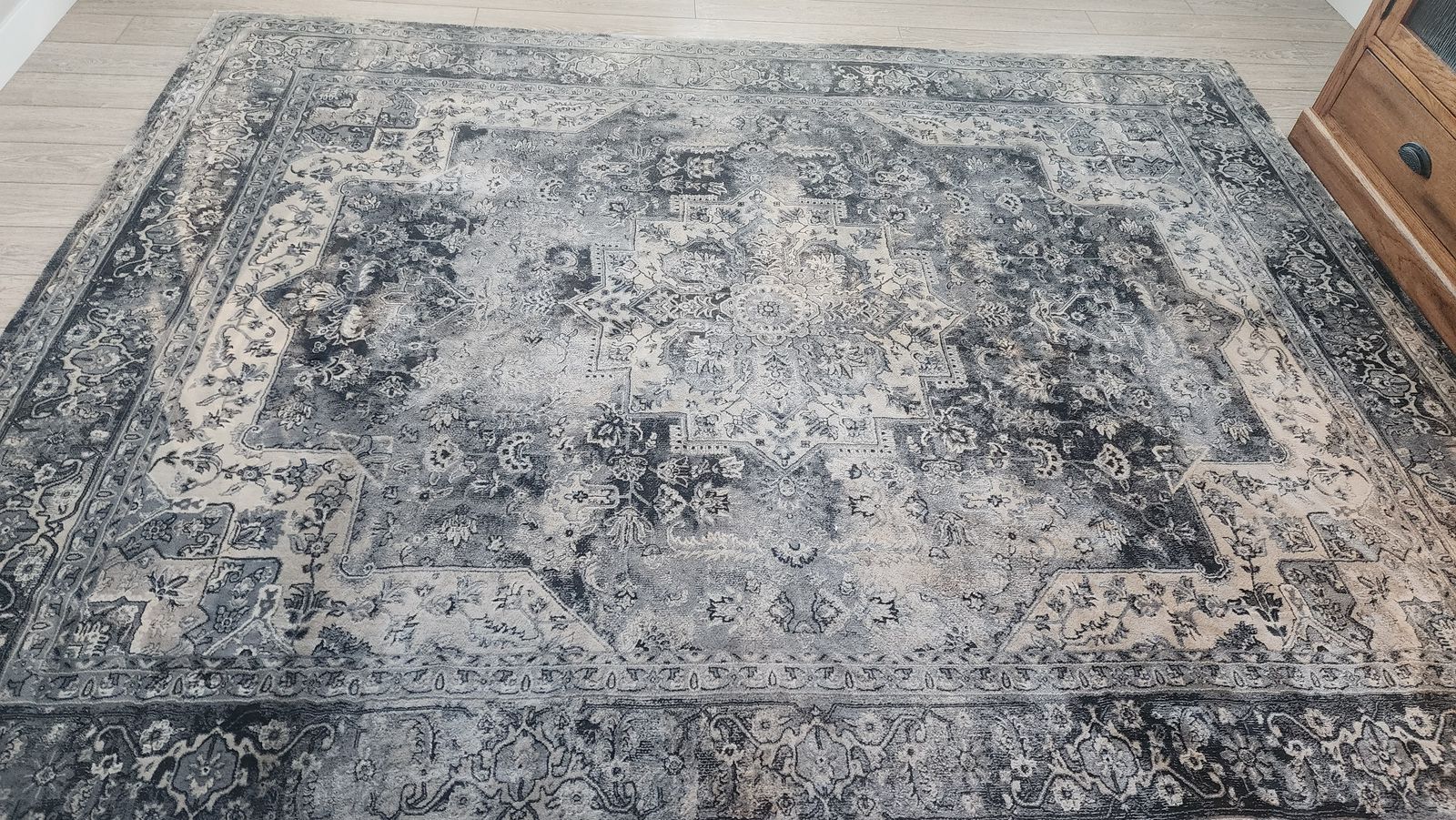Area rug