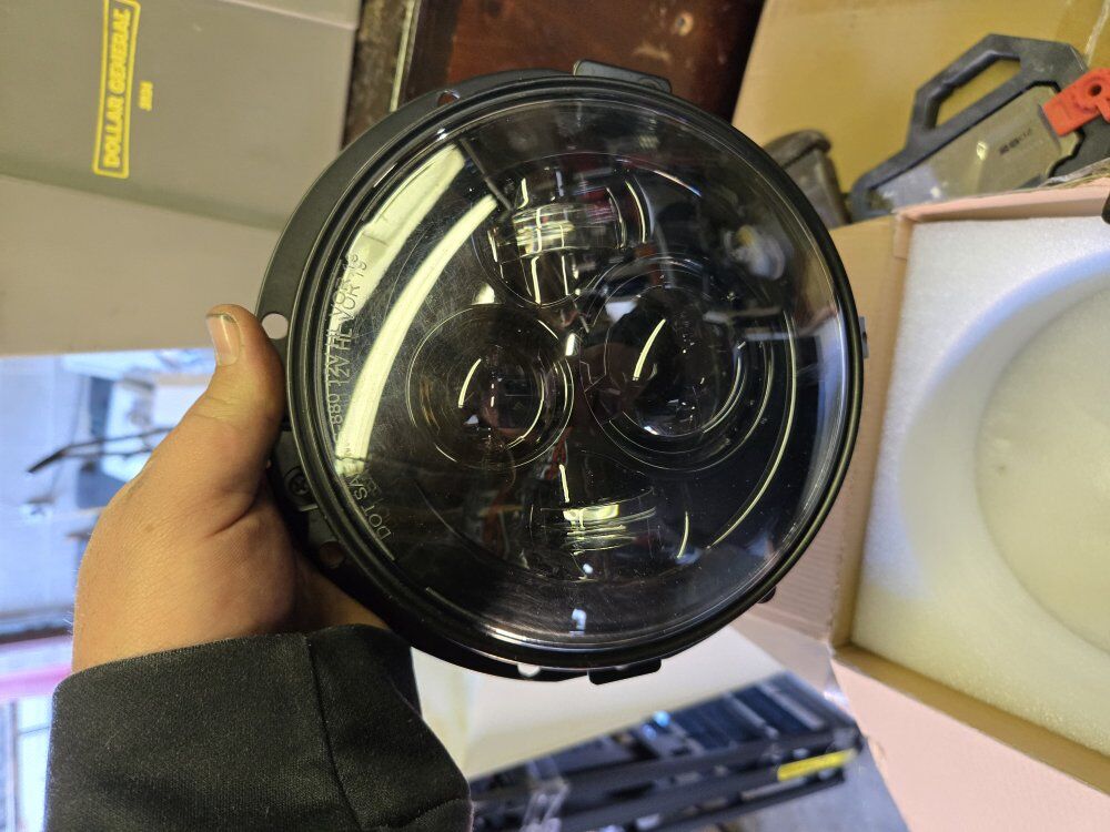 harley 7 inch LED light