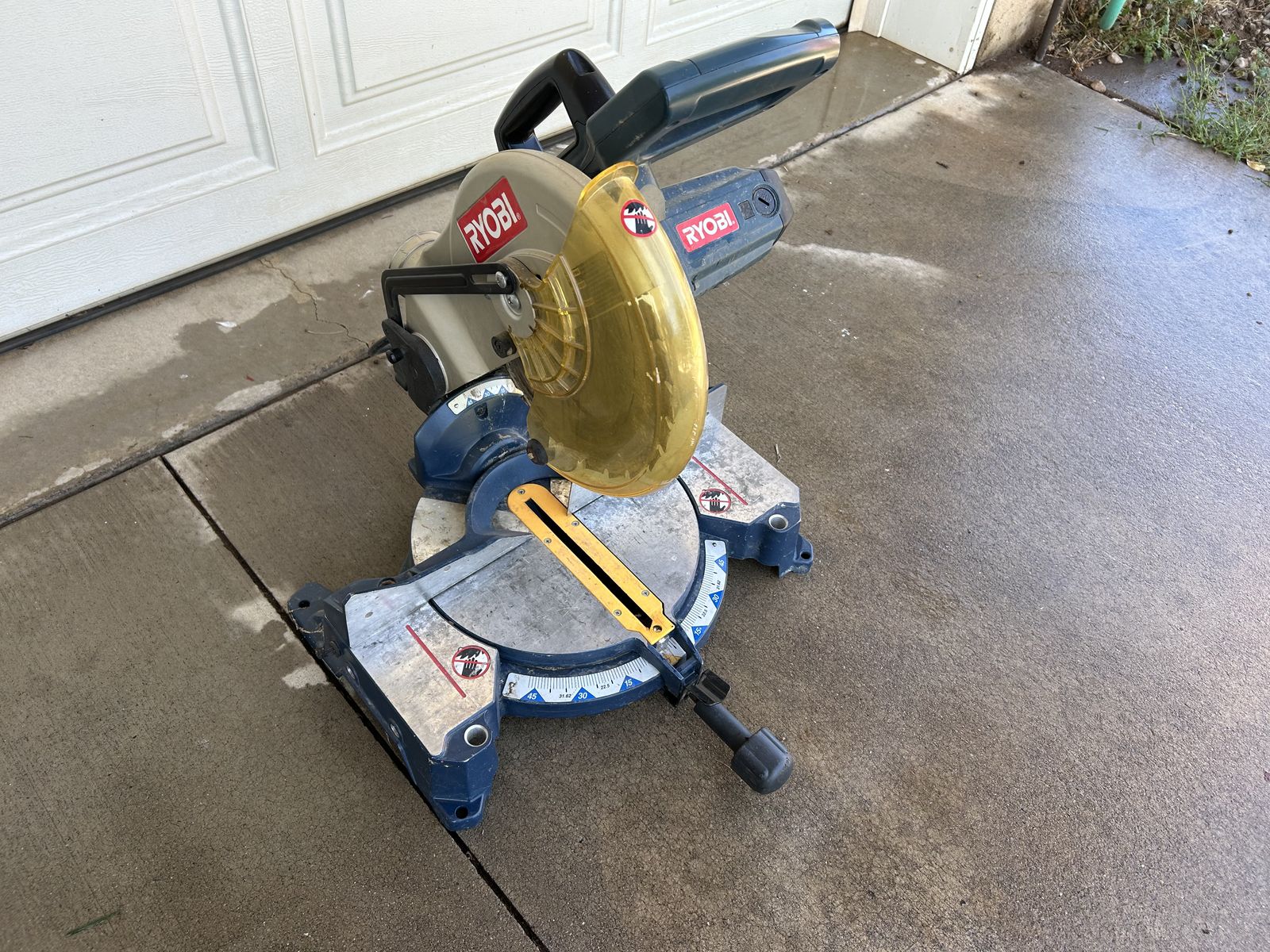 Ryobi Compound Miter Saw