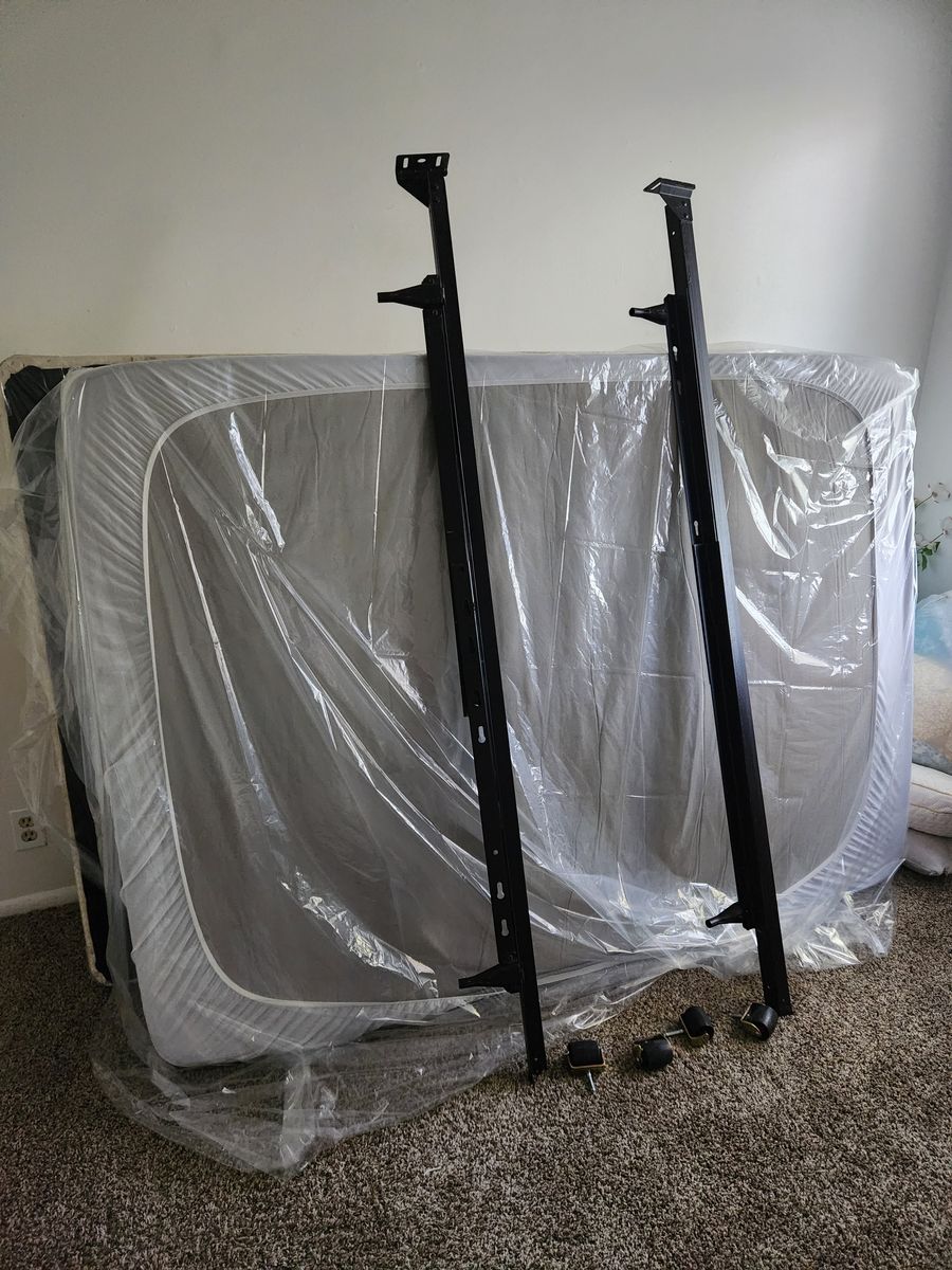 Full size bed