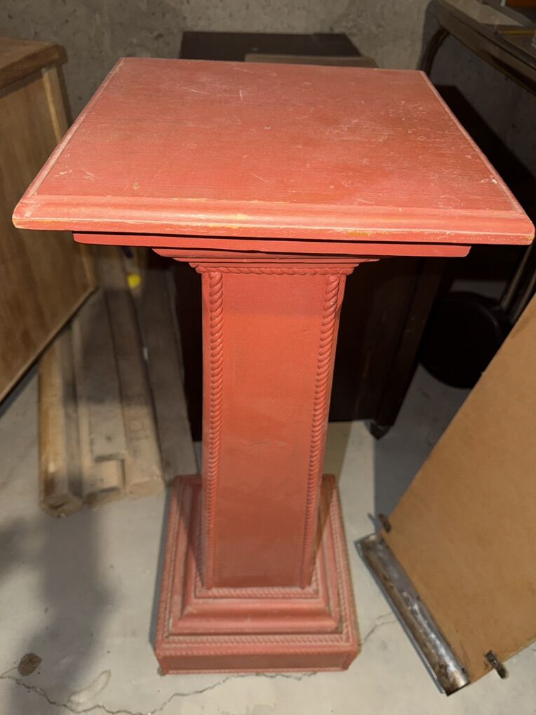 Cool Orange Pedestal