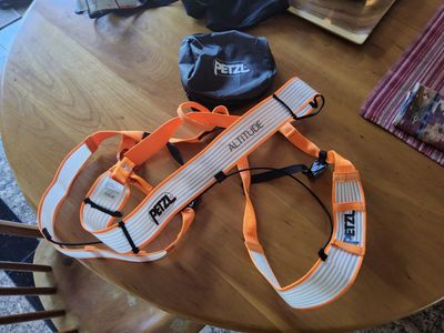 Petzl Altitude ultralight harness