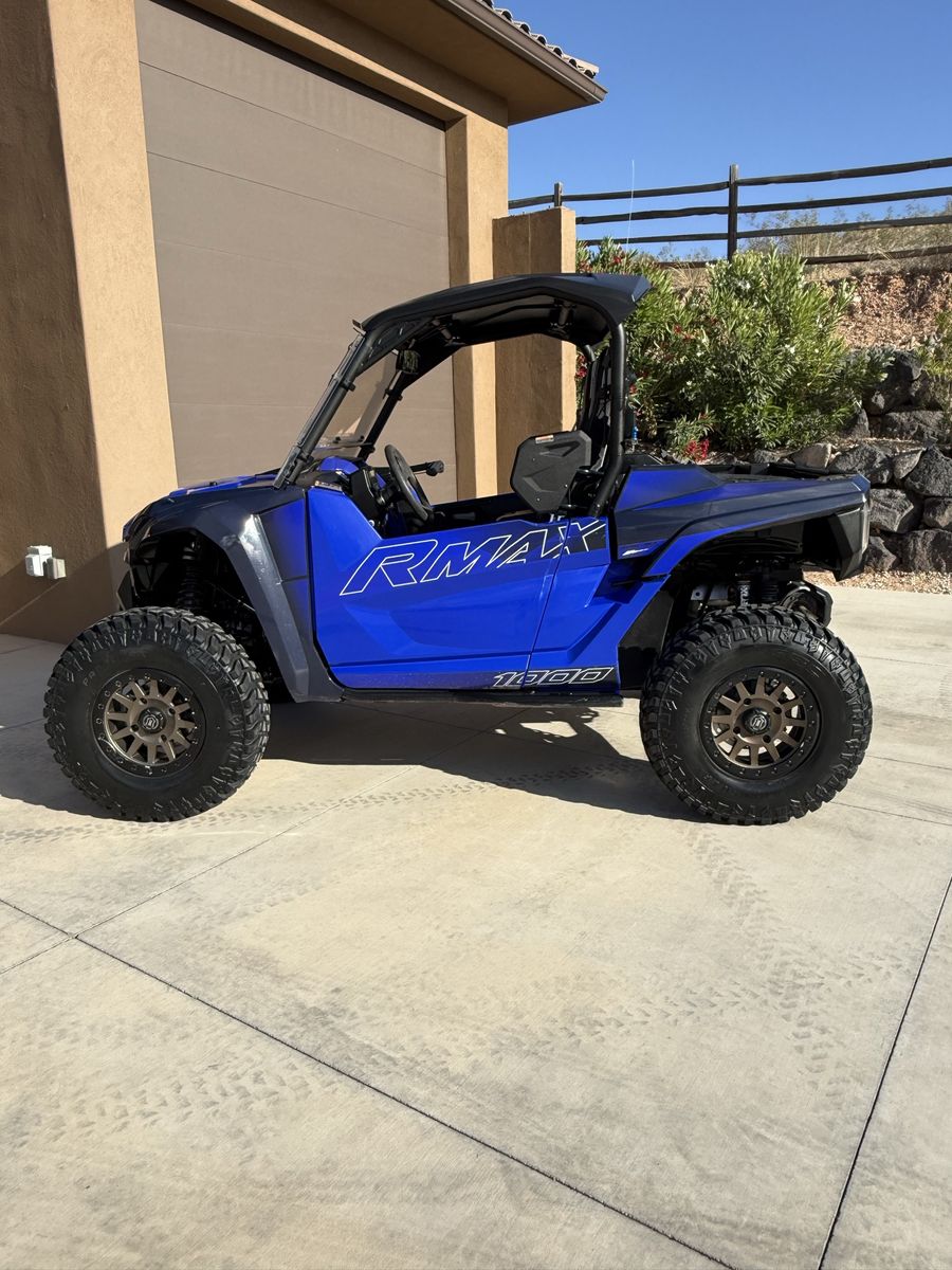 2022 Yamaha Rmax sport edition