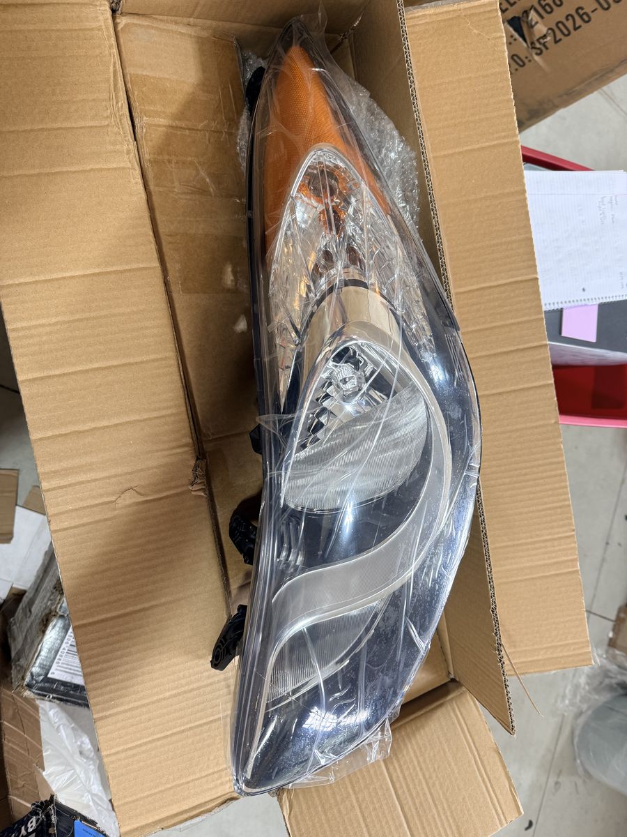 NEW - Hyundai Elantra Headlight Assemblies (2011–2013) – Left & Right